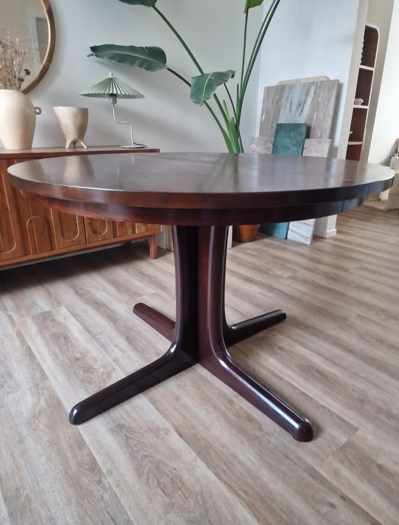 Scandinavische uitschuifbare eettafel, Ophalen