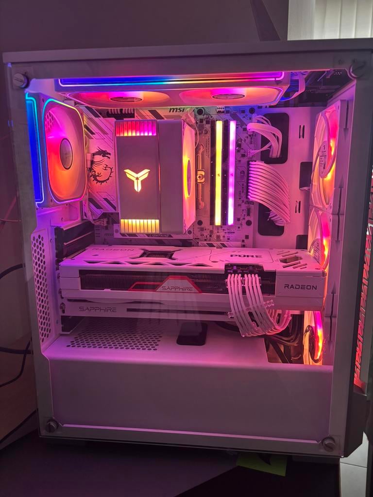 PC RGB, version blanche, Ryzen 5 7600x, AMD Radeon 7800XT, Enlèvement, Comme neuf
