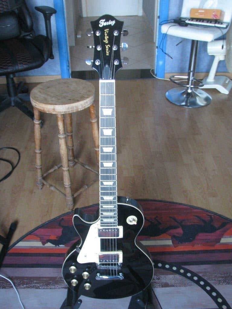 Fazley les paul linkshandige, Muziek en Instrumenten, Ophalen of Verzenden, Zo goed als nieuw, Solid body