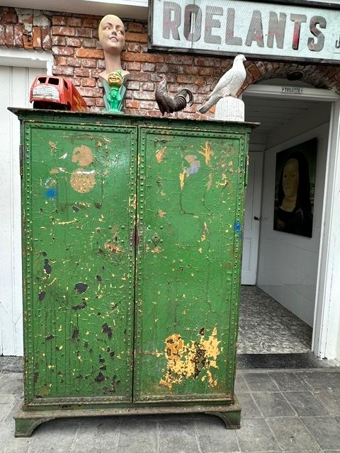 antieke ijzeren kast geklonken loft stoere robuuste, Ophalen