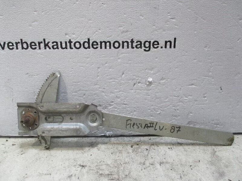 RAAMMECHANIEK HAND LINKS 3 deurs Ford Fiesta 2, Enlèvement ou Envoi, Henry-Ford-Straße 1 50735 Köln, DE, Ford-Werke GmbH, Kunden@ford.com