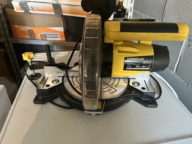 Verstekzaag Powerplus 1500W, Ophalen, Overige typen, Zo goed als nieuw, Powerplus