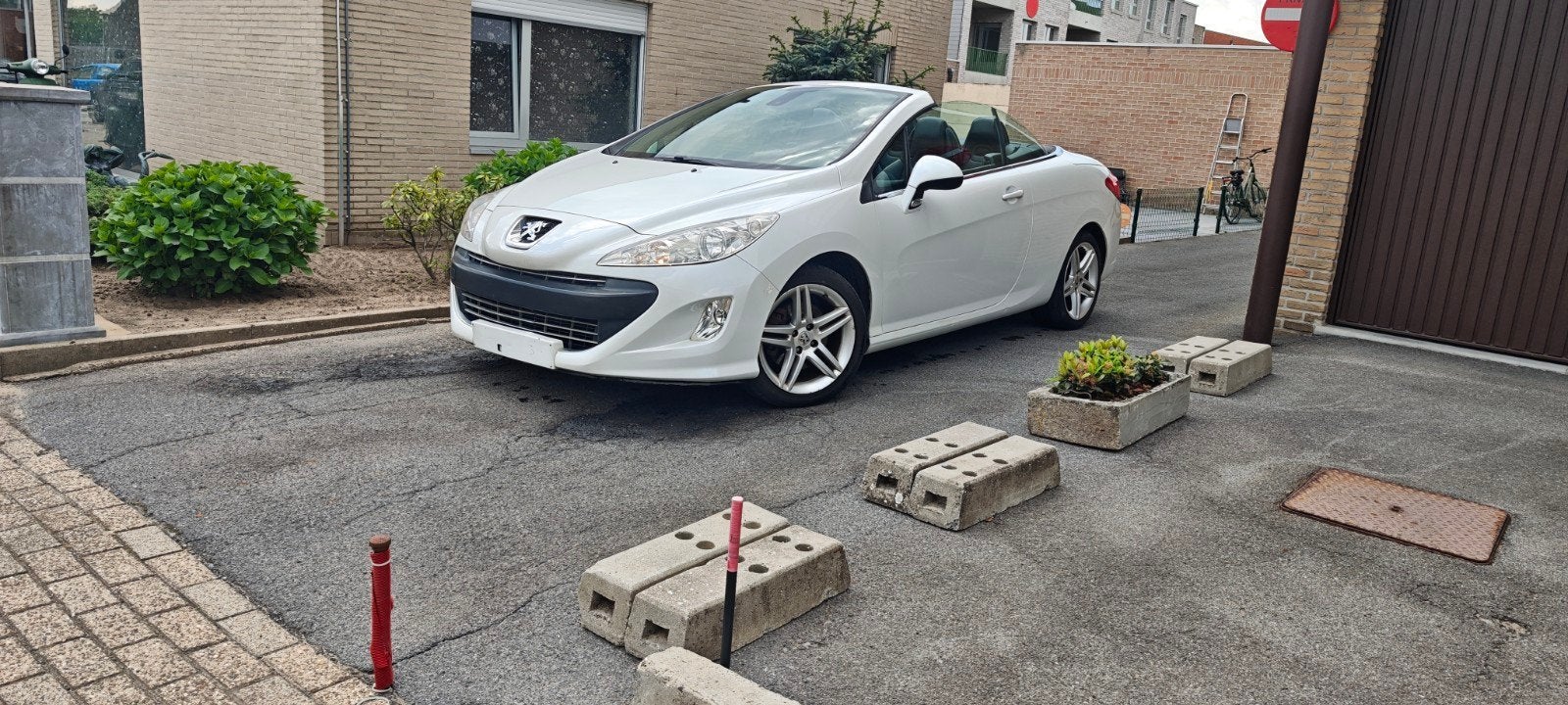 Peugeot 308cc 1.6 benzine met keuring voor verkoop, Automaat, Euro 5, Zwart, Zwart