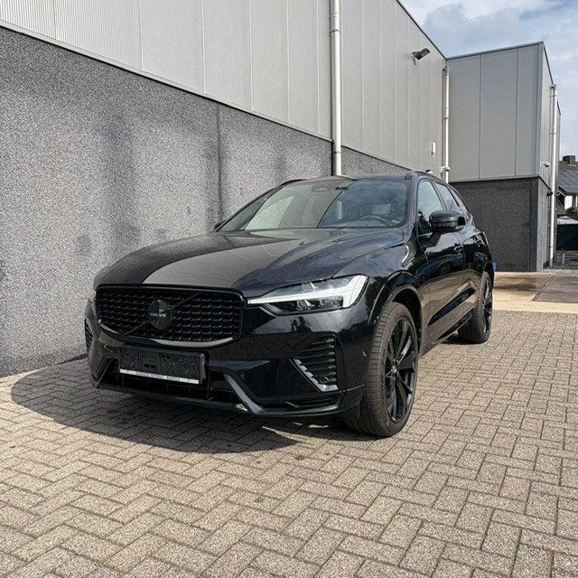 Volvo XC60 BLACK EDITION AWD 4X4 !, https://public.car-pass.be/vhr/72e8455b-7d1f-44bb-aac2-42ff4c17ba8a, Achat, Euro 6, Entreprise