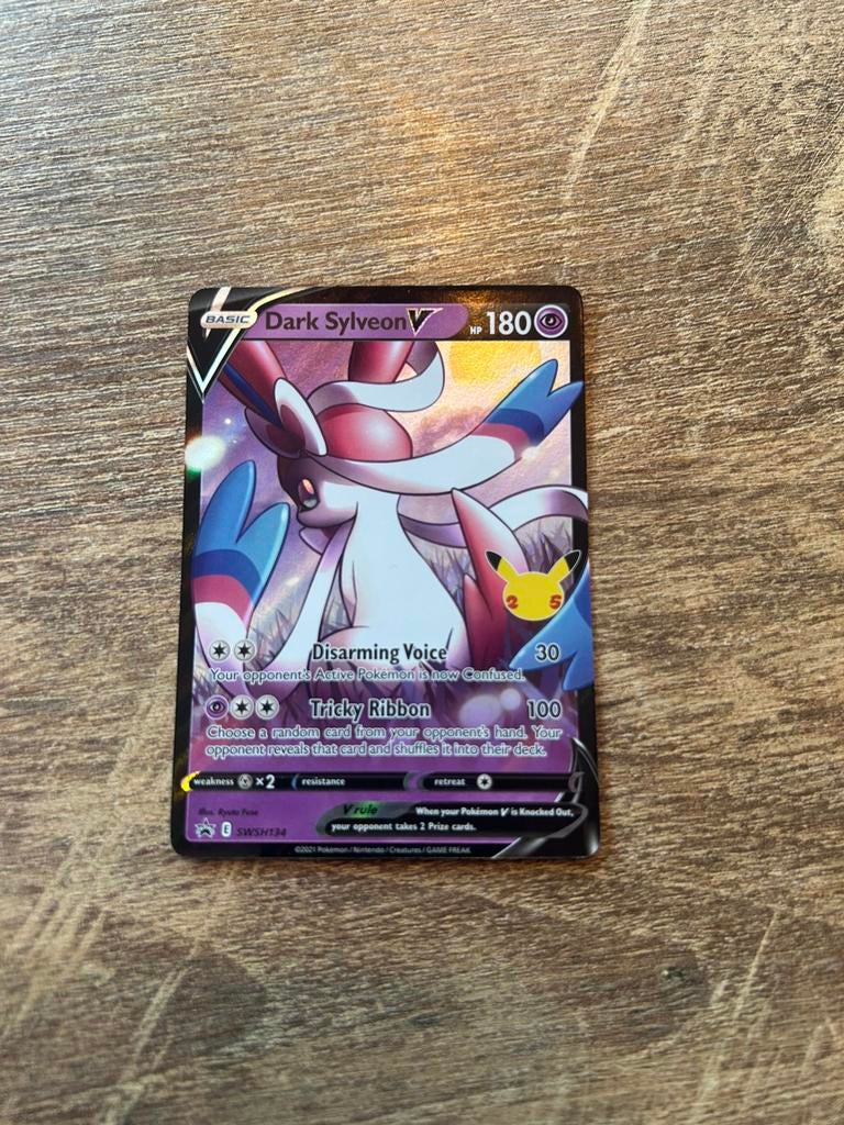 Dark sylveon V black star promos, Hobby en Vrije tijd, Verzamelkaartspellen | Pokémon, Ophalen of Verzenden, Zo goed als nieuw