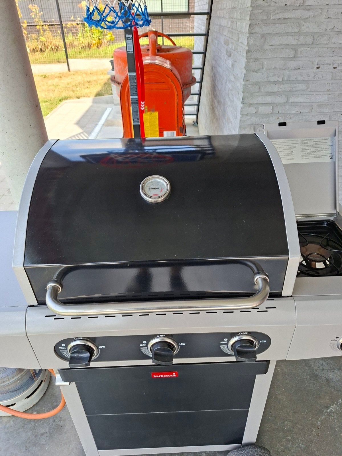 Gasbarbeque van barbecook, Ophalen