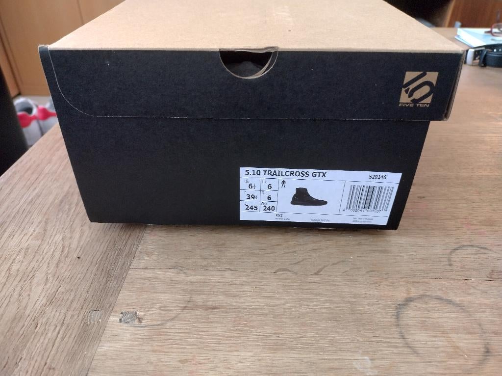 Mtb schoen Adidas five ten stealth  maat  39,5, Fietsen en Brommers, Fietsaccessoires | Fietskleding, Nieuw, Dames, Heren, Kinderen