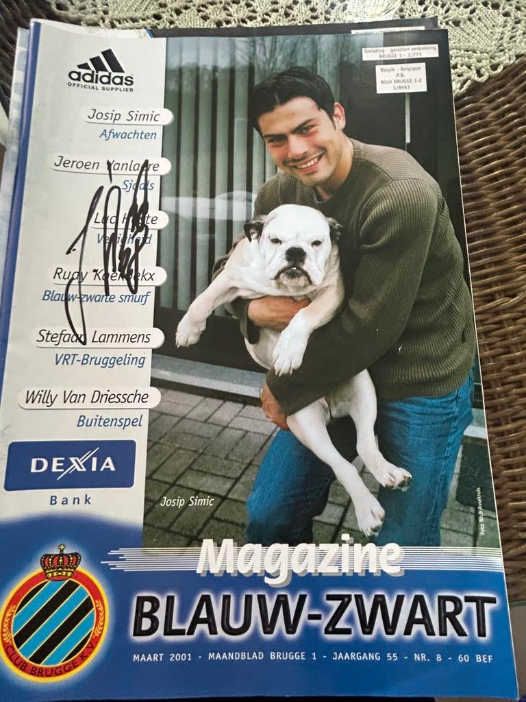 Voetbal club Brugge boekjes veel gesigneerde, Verzamelen, Ophalen, Zo goed als nieuw