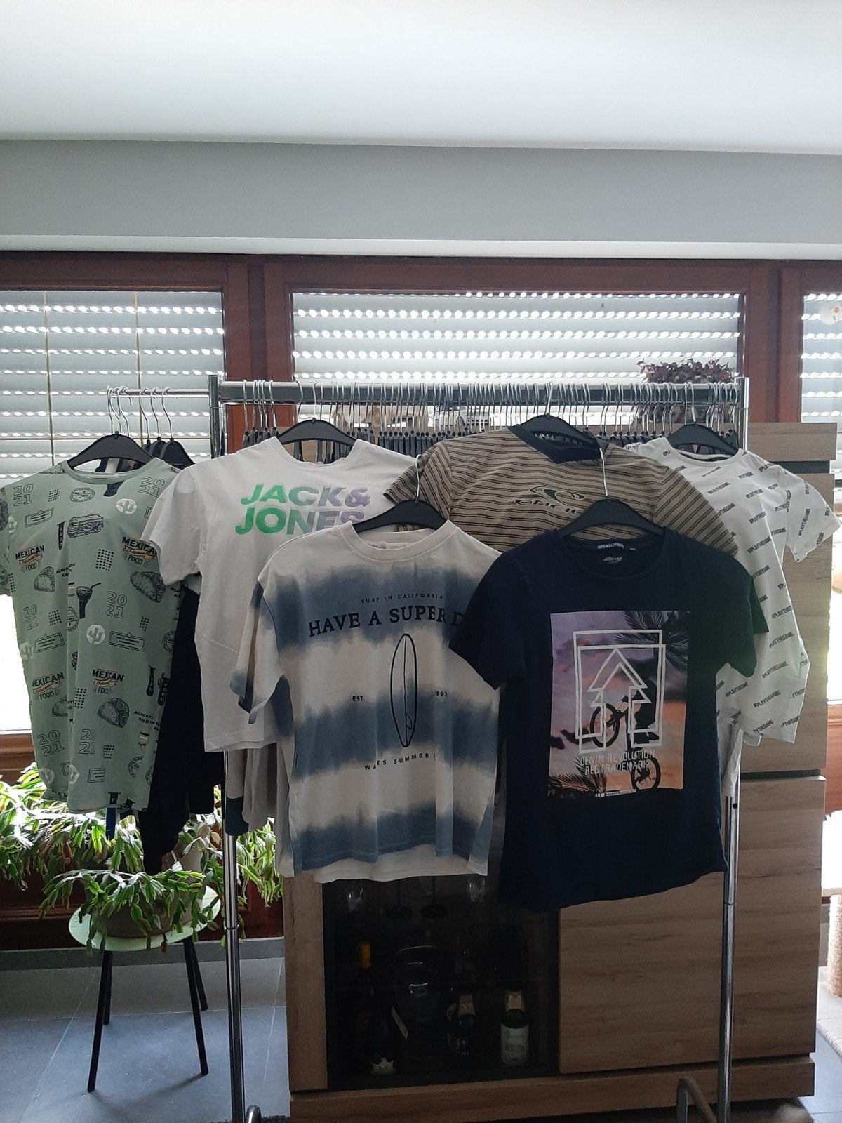 60 t-shirts pour garçons + 15 shorts tailles 140, 146 et 152, Enlèvement ou Envoi, Comme neuf, Taille 140