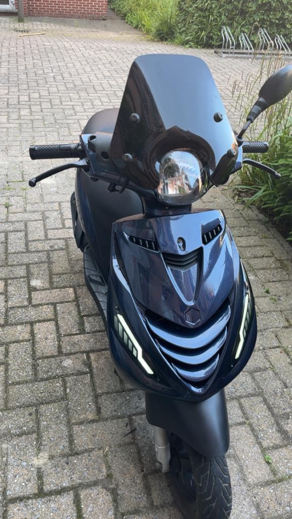 Piaggio zip, Fietsen en Brommers, Scooters | Piaggio, Ophalen, Gebruikt, Zip, Klasse A (25 km/u)