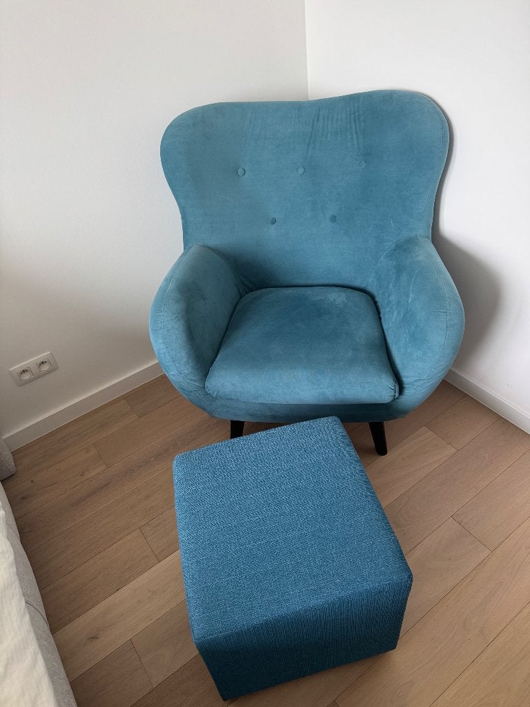 Blauwe zetel met poef, Ophalen, 75 tot 100 cm, Zo goed als nieuw, 75 tot 100 cm