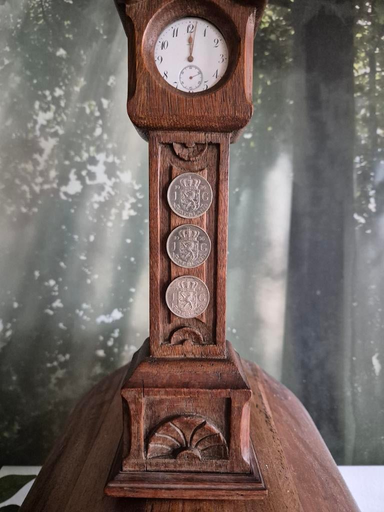 Omega, Verzenden