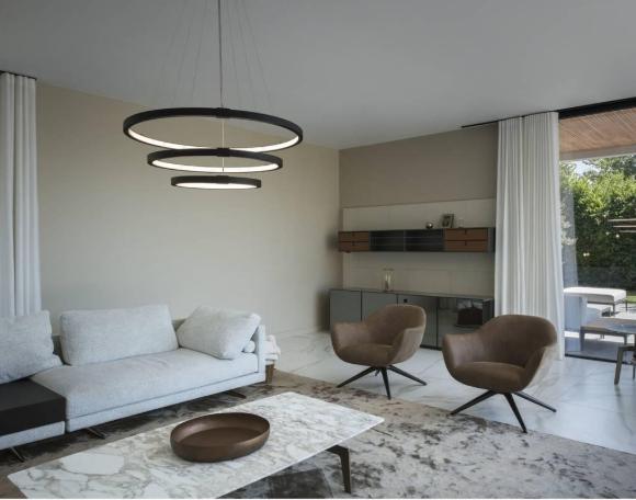 Design LED-kroonluchter — 3 ophangringen — zwart — elegant, Huis en Inrichting, Ophalen, Zo goed als nieuw, Design moderne, Metaal