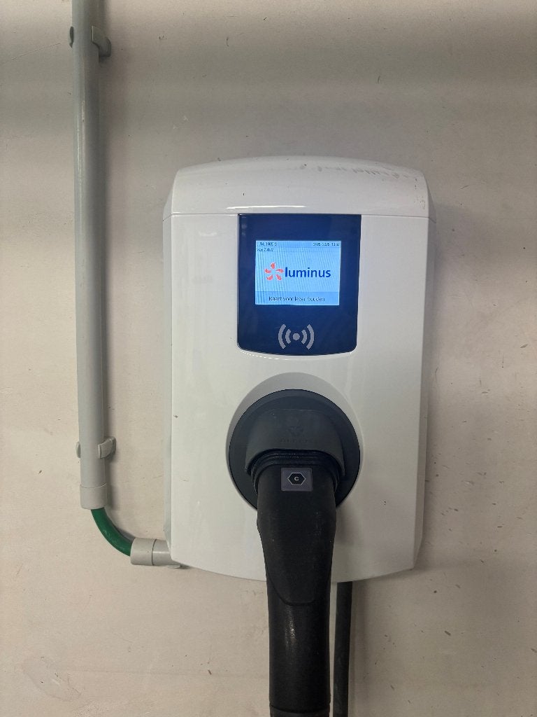 Chargeur de voiture Alfen Eve Pro Line Single, Autos : Divers, Bornes de recharge, Enlèvement, Utilisé, Borne de recharge et Câble de charge