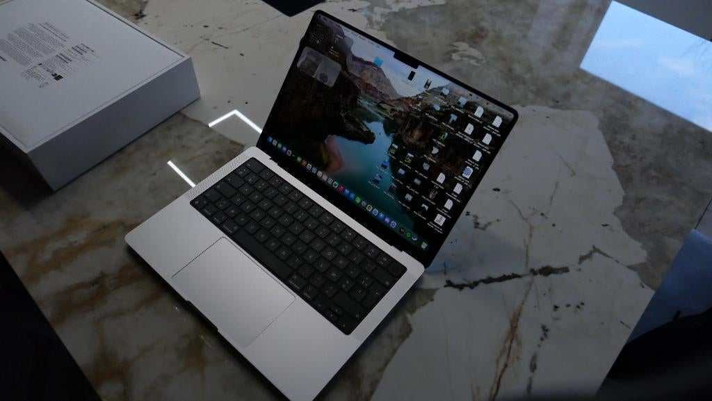 Apple MacBook Pro 14" (2023) M3 Pro, Informatique & Logiciels, Apple Macbooks, Enlèvement ou Envoi, Comme neuf, Azerty, MacBook Pro