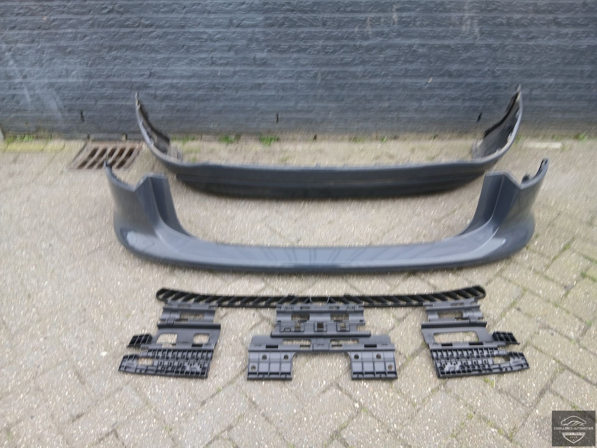 Audi Q6 85H 2022+ Achterbumper Bumper 6xPDC Origineel!, Gebruikt, AUDI AG, Auto-Union-Strasse 1
85045  Ingolstadt, DE, Audi