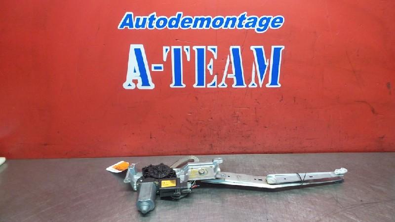 VITRE MECANISME AVANT DROIT Opel Corsa B (73 / 78 / 79), Utilisé, Opel