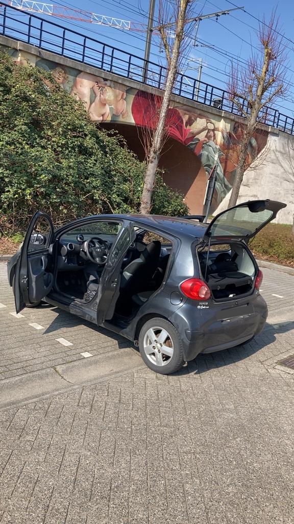 Toyota Aygo, Auto's, Toyota, Zwart, Blauw, Handgeschakeld, 5 deurs