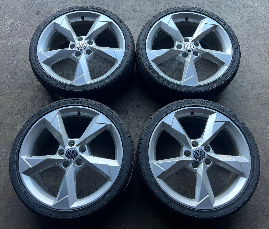 5x112 19 inch Golf 5/6/7/8 Velgen + Banden 225/35/19, Enlèvement, Utilisé, Audi