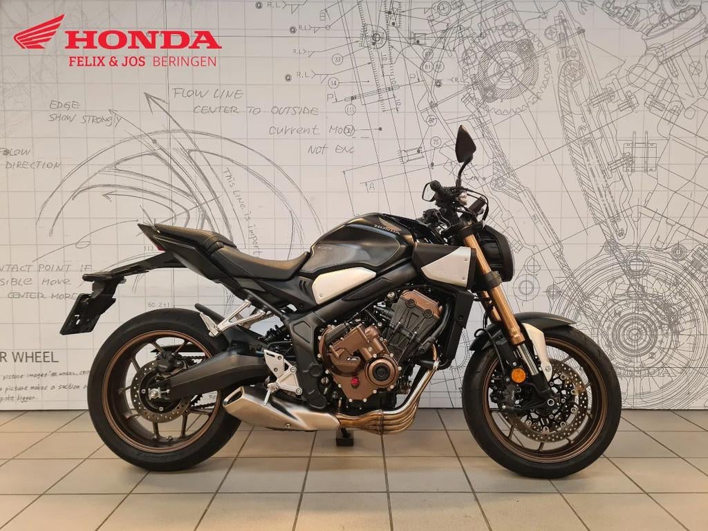 Honda CB650R E-Clutch (bj 2025), Motoren, Motoren | Honda, Bedrijf, Meer dan 35 kW, Overig, 650 cc