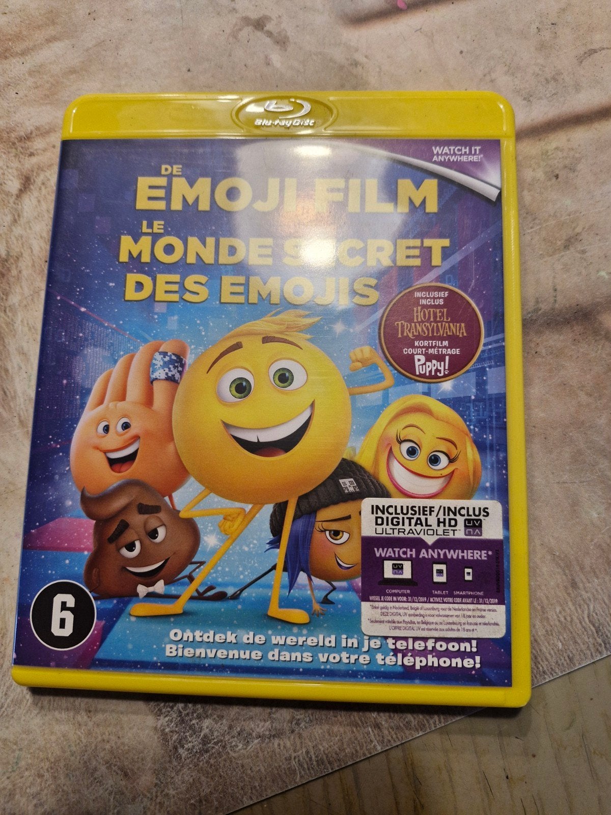 Uit de emoji-film, de geheime wereld van emoji's, Nederlands, Film, Ophalen of Verzenden, Zo goed als nieuw