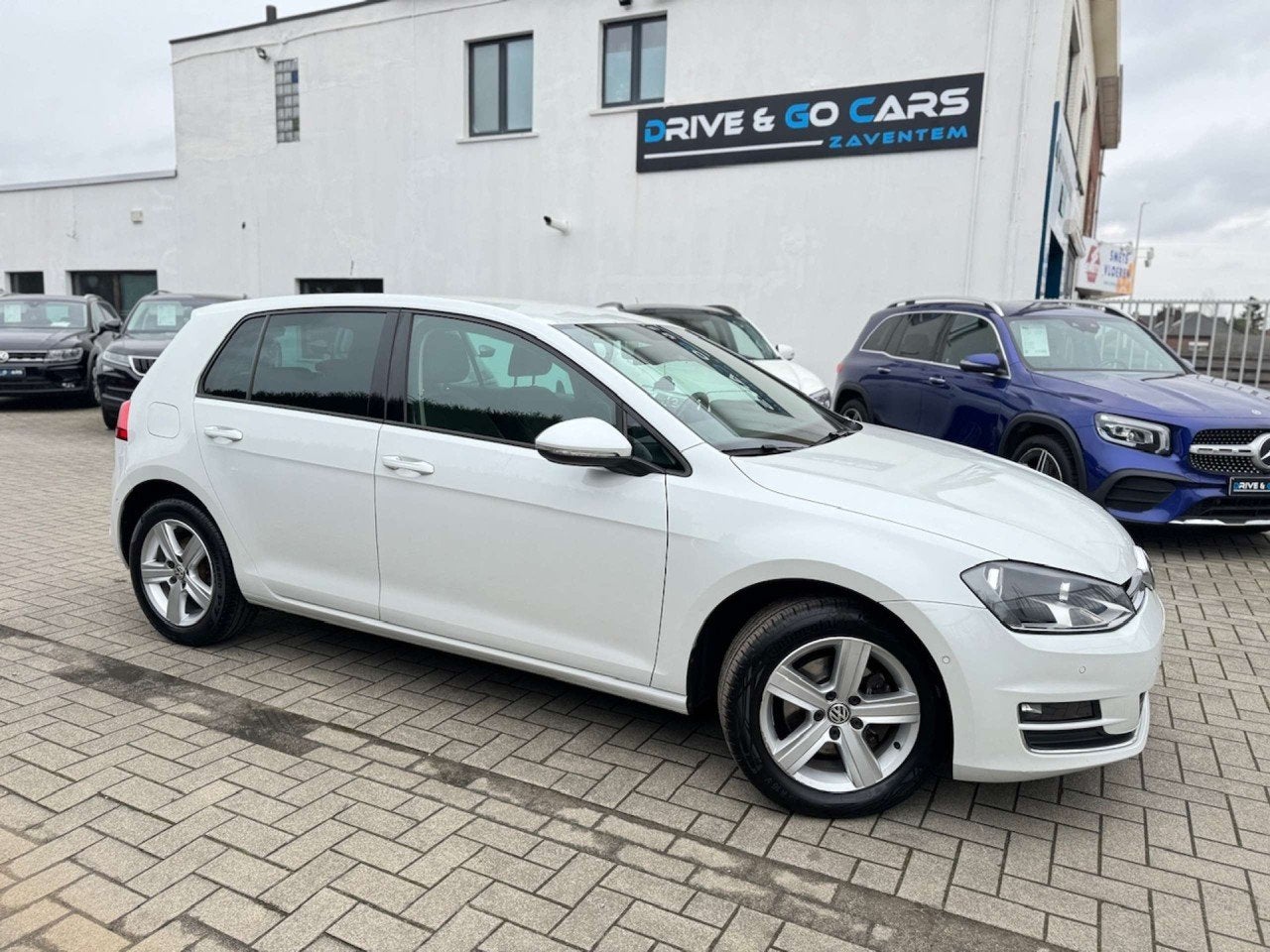 Volkswagen Golf 1.6 TDi 4Motion Highline * 1 JAAR GARANTIE *, Autos, Euro 5, Achat, 105 ch, Entreprise