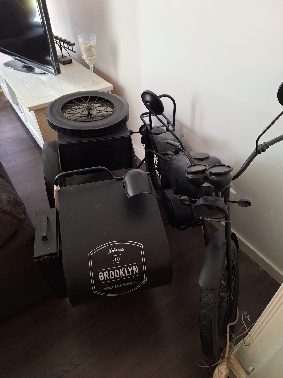 Decoratieve oldtimer brommer met zijspan, Huis en Inrichting, Woonaccessoires | Wanddecoraties, Ophalen, Zo goed als nieuw