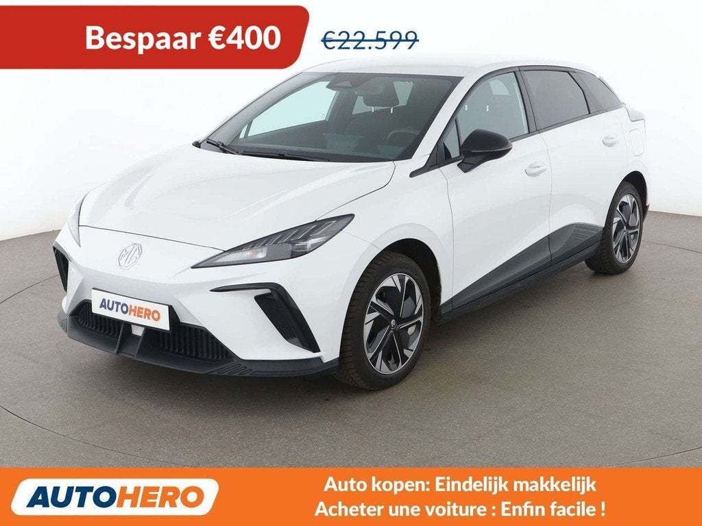 MG MG4 electric drive 150 kW Comfort (bj 2024, automaat), Auto's, MG, Automaat, Gebruikt, Zwart, Elektrisch
