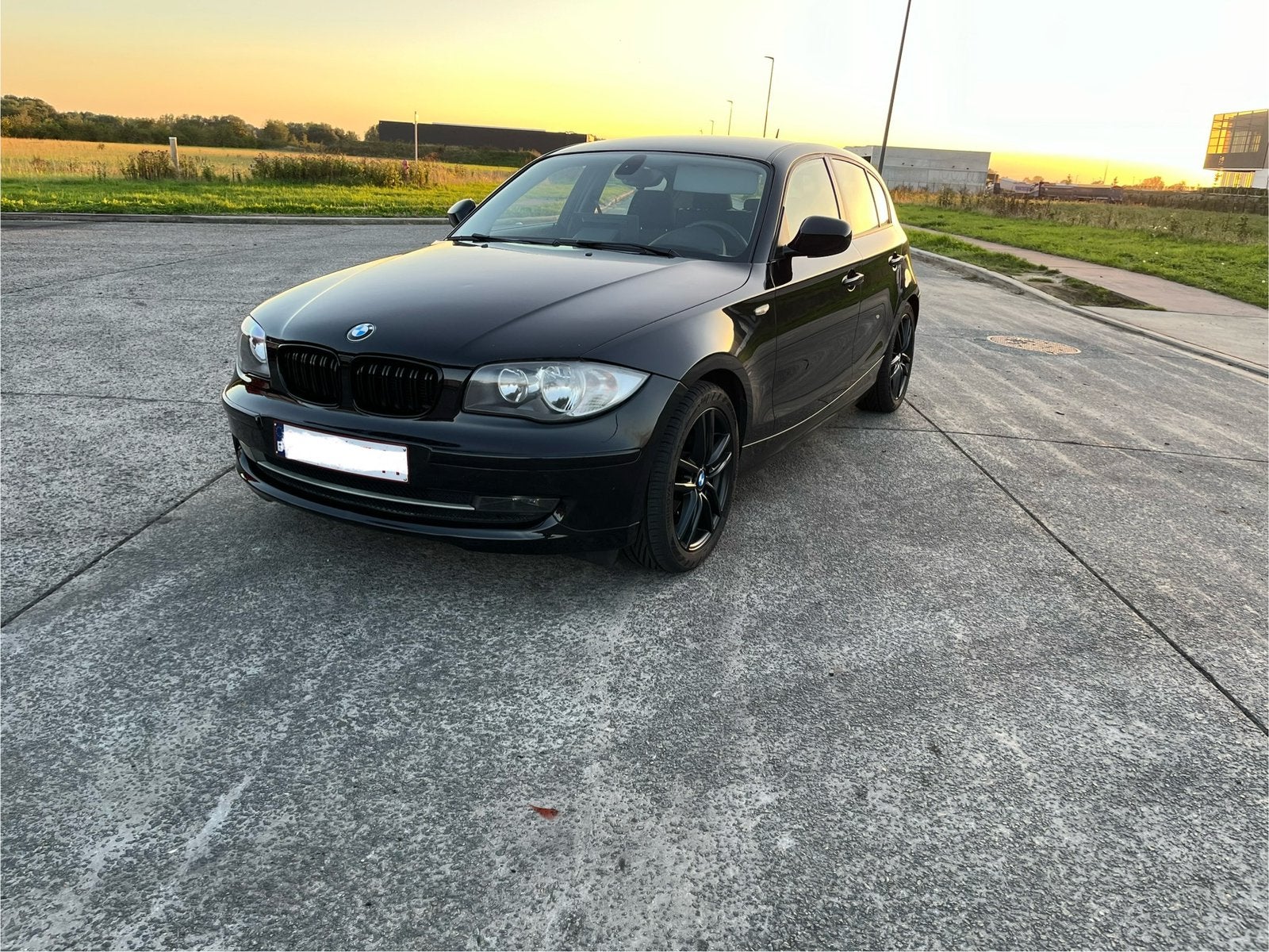 BMW série 1, Auto's, 1995 cc, Zwart, Zwart, 5 deurs