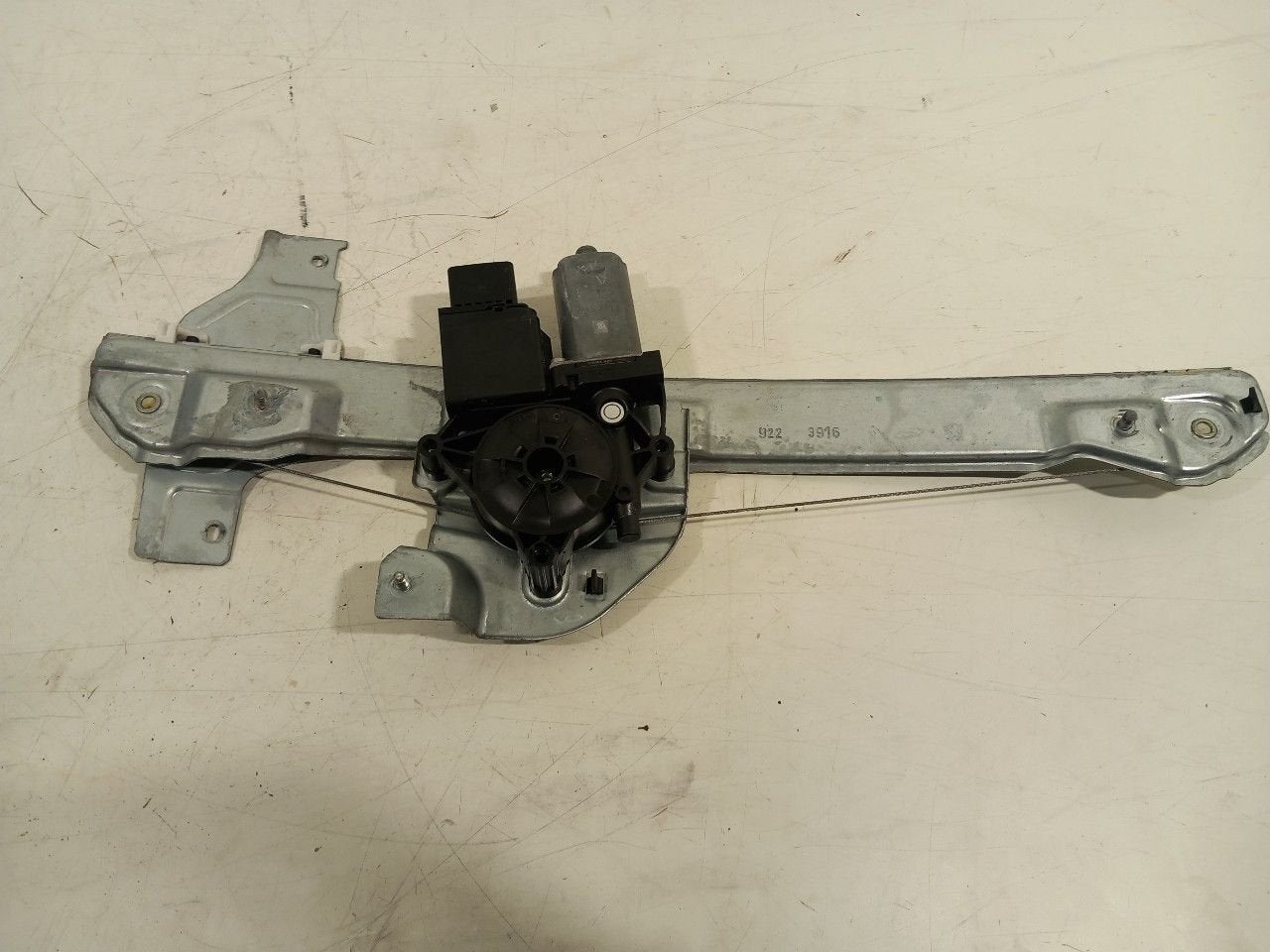 Raammechaniek elektrisch links achter Citroën C3, Onderdelen@venauto.nl, Van der Ven Autorecycling B.V., Ettenseweg 76, 4706 PB Roosendaal, The Netherlands