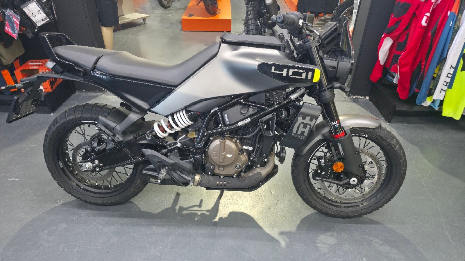 HUSQVARNA 401 SVARTPILEN, KTM, Naked bike, Info@dam-racing.be, Bedrijf