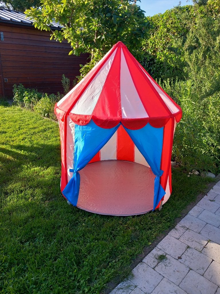 Tente de jeu pour enfants, Enfants & Bébés, Jouets | Tentes de jeu, Comme neuf, Enlèvement