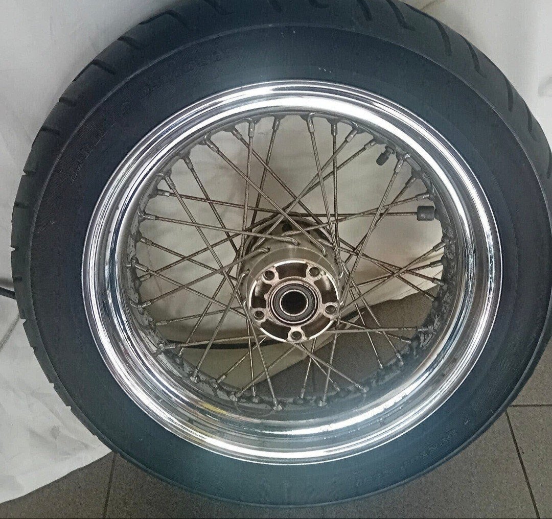 Harley Davidson achterwiel + band, Motoren, Ophalen