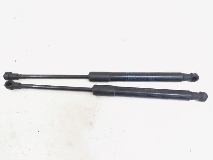 Amortisseur kit capot moteur d'un BMW X1, -, 3 mois de garantie, Utilisé, -