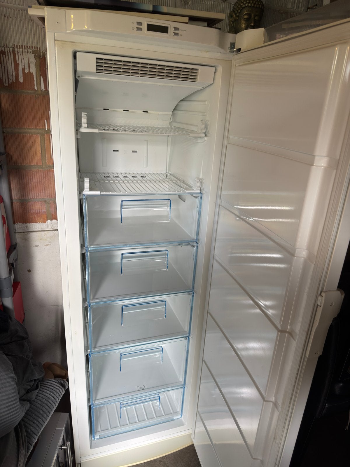 Congélateur Electrolux Inspire Frost Free, Electroménager, Congélateurs, Congélateur, Classe énergétique A ou plus économe, 160 cm ou plus