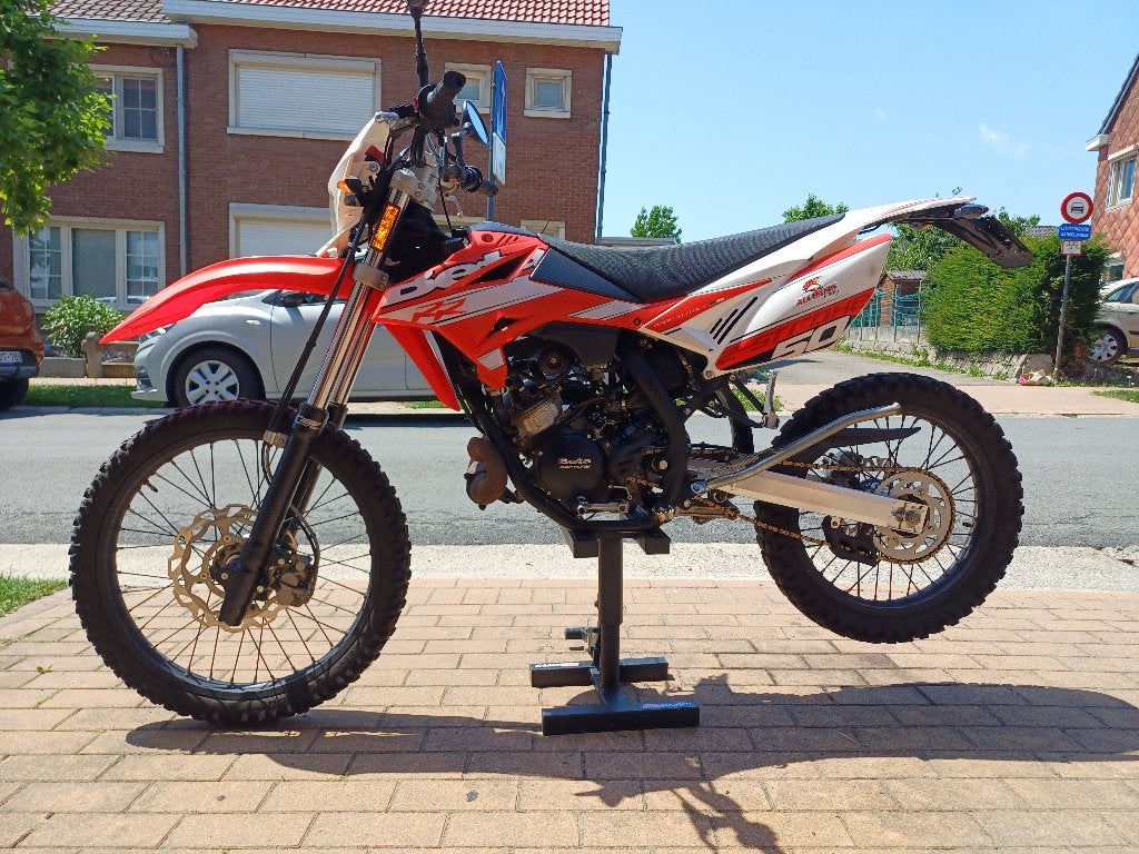 Beta rr50, Fietsen en Brommers, Ophalen, 6 versnellingen, 49 cc, Zo goed als nieuw