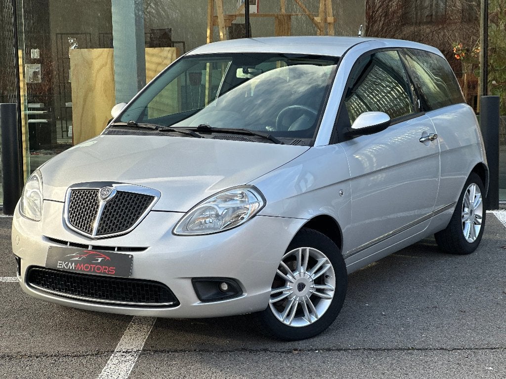 Lancia Ypsilon 1.2/Climatisation/Capteurs/91931km, Autos, Lancia, 1242 cm³, Argent ou Gris, Achat, Entreprise