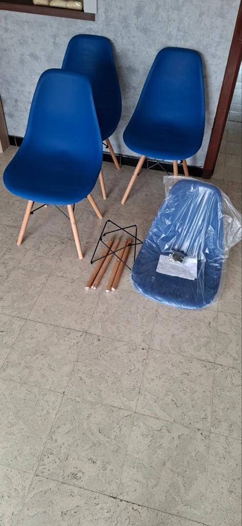 Kuipstoelen set van 4, Huis en Inrichting, Stoelen, Ophalen, Kunststof, Blauw, Zo goed als nieuw