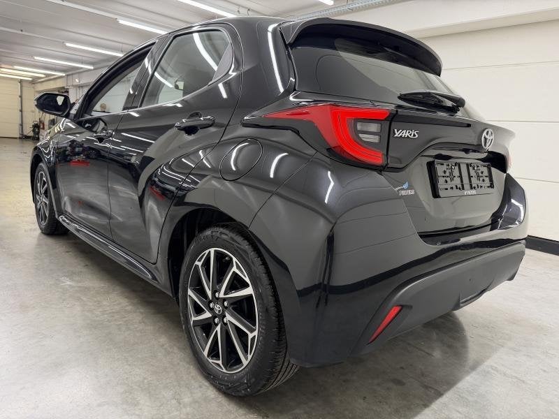 Toyota Yaris Iconic + Navi, Autos, 121 g/km, Achat, Euro 6, Boîte manuelle