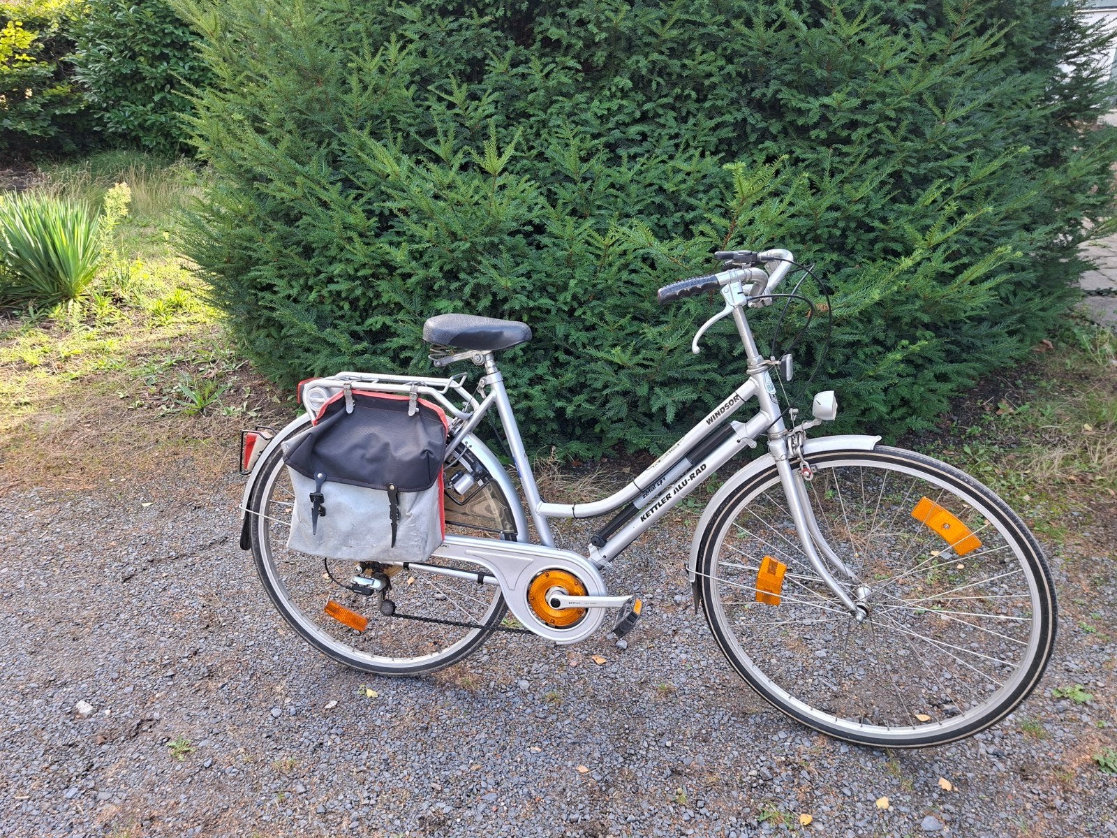 vrouwenfiets, Ophalen