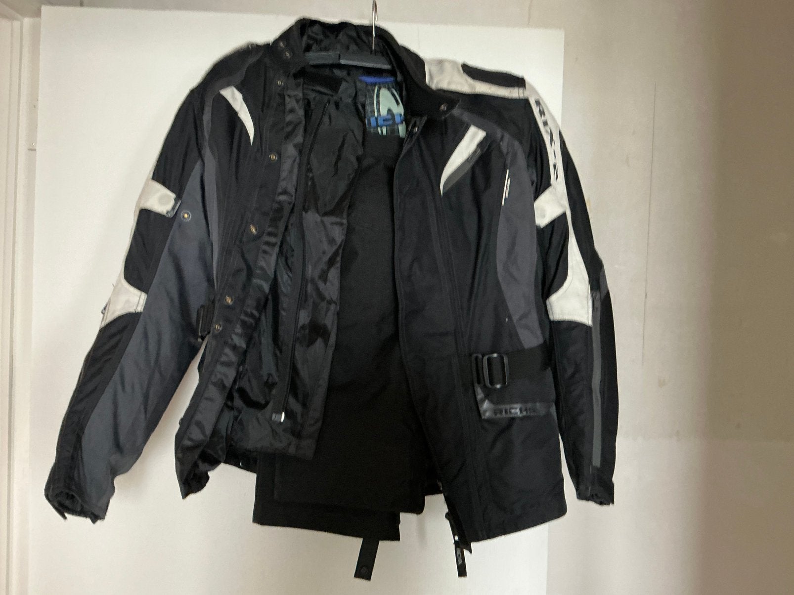 Dames motorpak richa met wintervoering en bescherming, Motoren, Kleding | Motorkleding, Ophalen, Nieuw zonder kaartje, Dames, Combipak