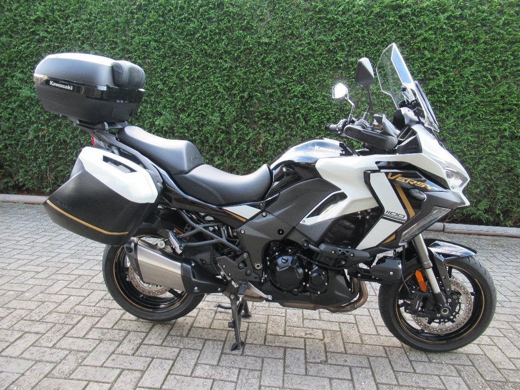Versys SE Grand Tourer 2025 Nieuwstaat 9500km EXTRA OPTIES, Motoren, Handvatverwarming, 4 cilinders, Motorrijbewijs A, Meer dan 35 kW