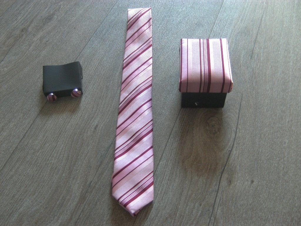 stropdas met bijhorende manchetknopen in doosje, Vêtements | Hommes, Cravates, Enlèvement, Neuf, Rose, À motif