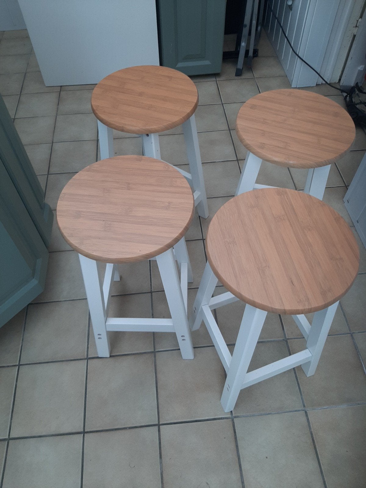 tabouret neuf 55 cm, Neuf, 4 tabourets, 30 à 60 cm, Enlèvement