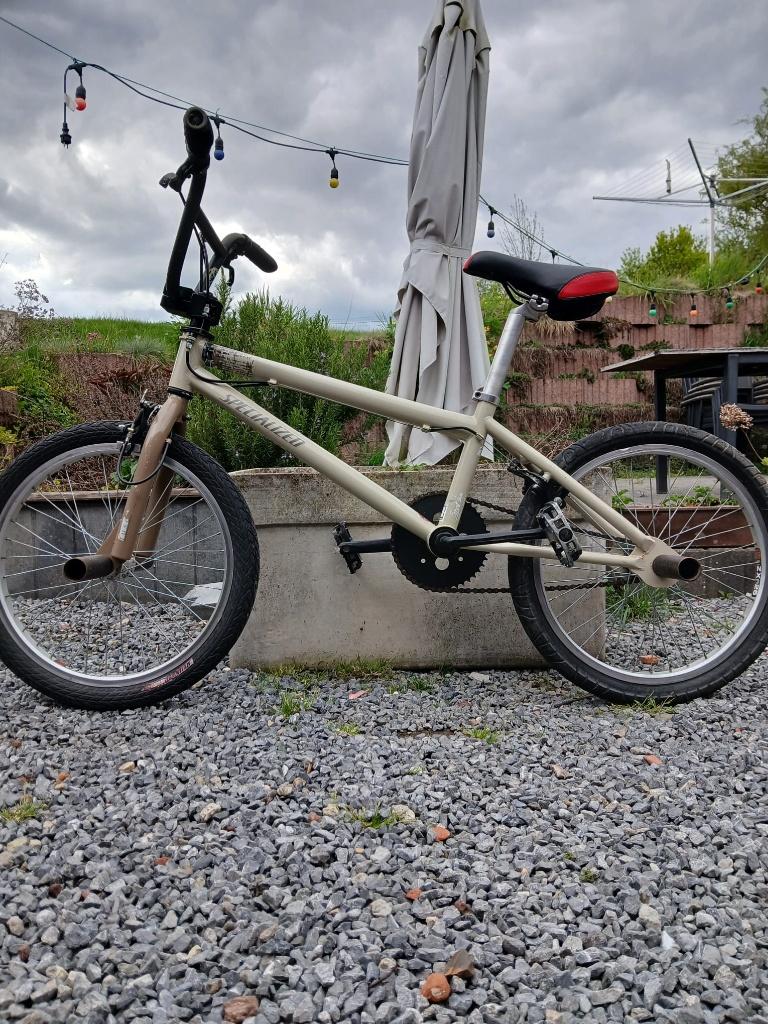 BMX 415 Specialized base model, Specialized, Frein sur jante, Repose-pieds, Acier