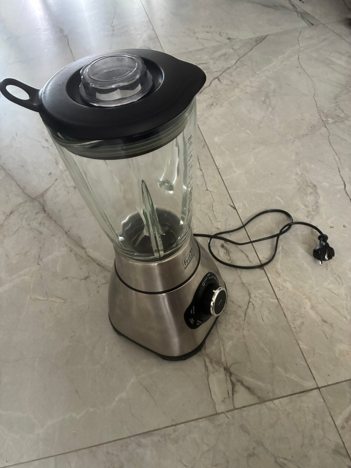 Fritel blender 1,8L – glazen kan – RVS – goede staat, Elektronische apparatuur, Blenders, Ophalen, Zo goed als nieuw, Blender