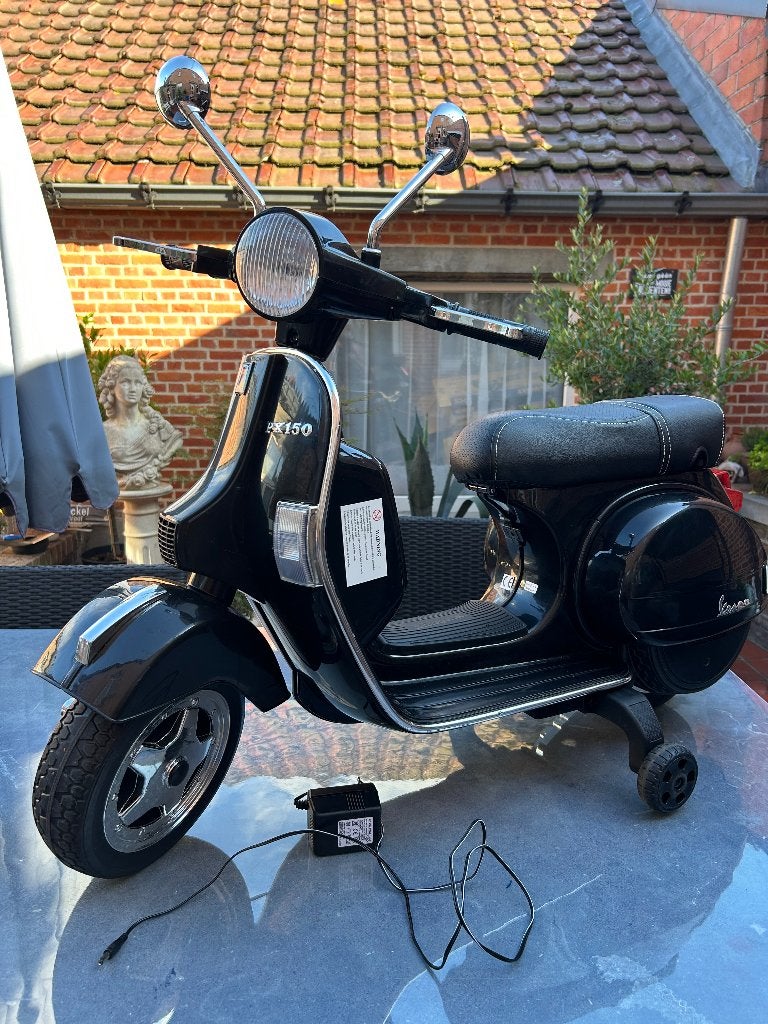 Kinder Vespa voor kinderen vanaf 3 jaar., Ophalen, Zo goed als nieuw