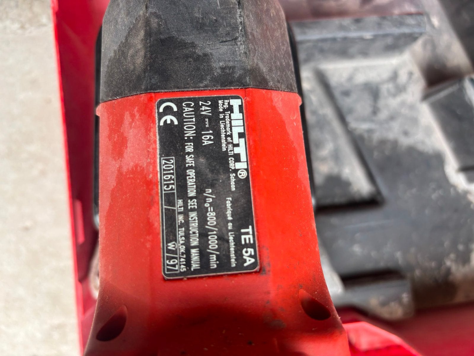 Hilti klokboormachine met stof afzuiging, Ophalen, Zo goed als nieuw