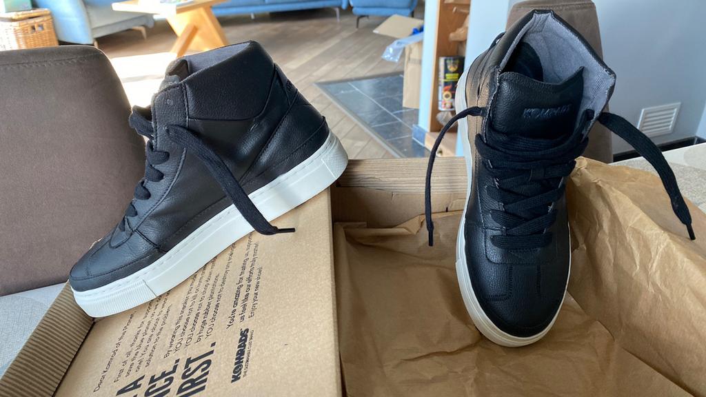 Komrads APL monoblack hoge vegan sneakers 37, Komrads, Zwart, Nieuw, Sneakers