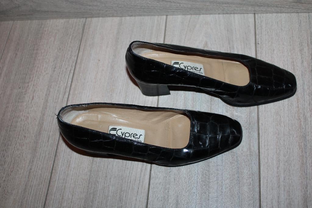 Schoenen met bijpassende handtas, Kleding | Dames, Zwart, Zo goed als nieuw, Schoenen met hoge hakken, Ophalen